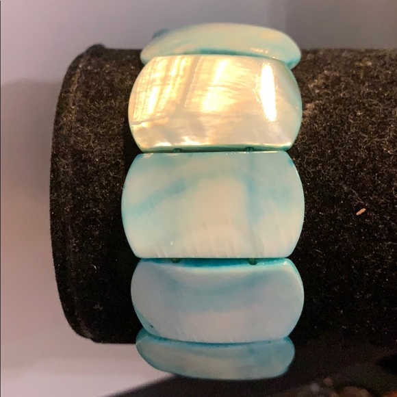 Turquoise mother of pearl bracelet - Picture 2 of 2